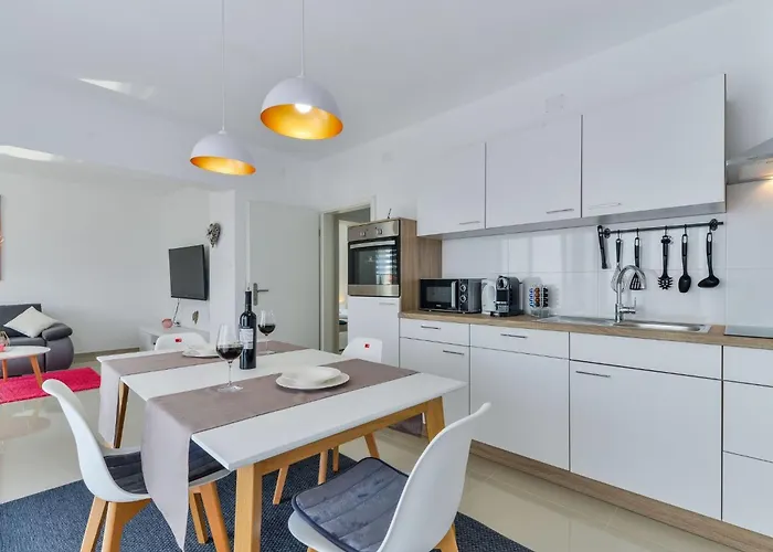 Apartman Olujic 2 By Interhome