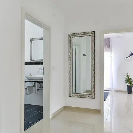 Olujic 2 By Interhome