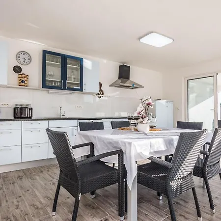 Olujic 2 By Interhome Apartman *