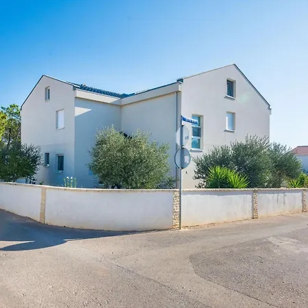 Olujic 2 By Interhome Apartman Vir