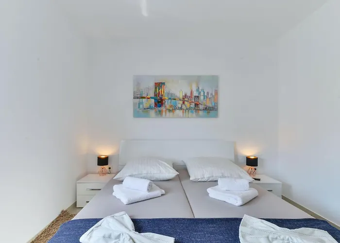 Olujic 2 By Interhome Apartman