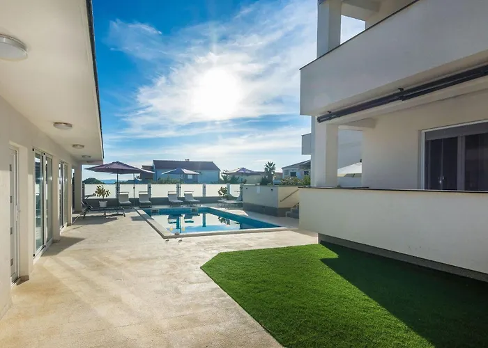 Olujic 2 By Interhome