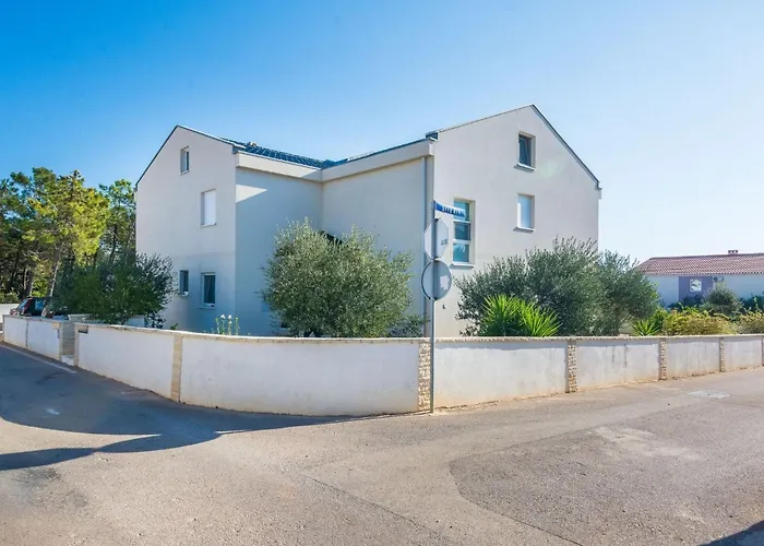 Olujic 2 By Interhome Apartman Vir