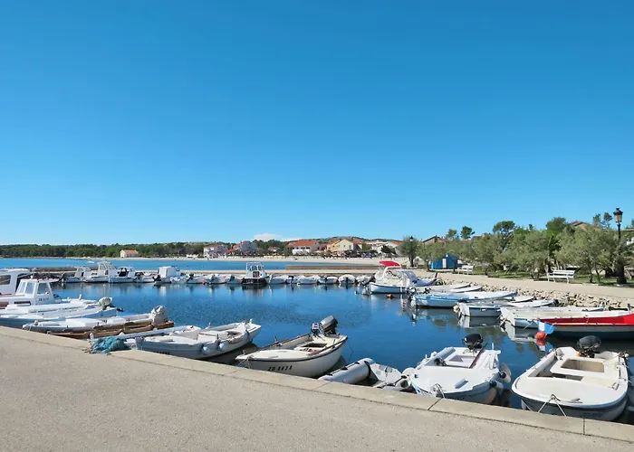 Apartman Olujic 2 By Interhome Vir